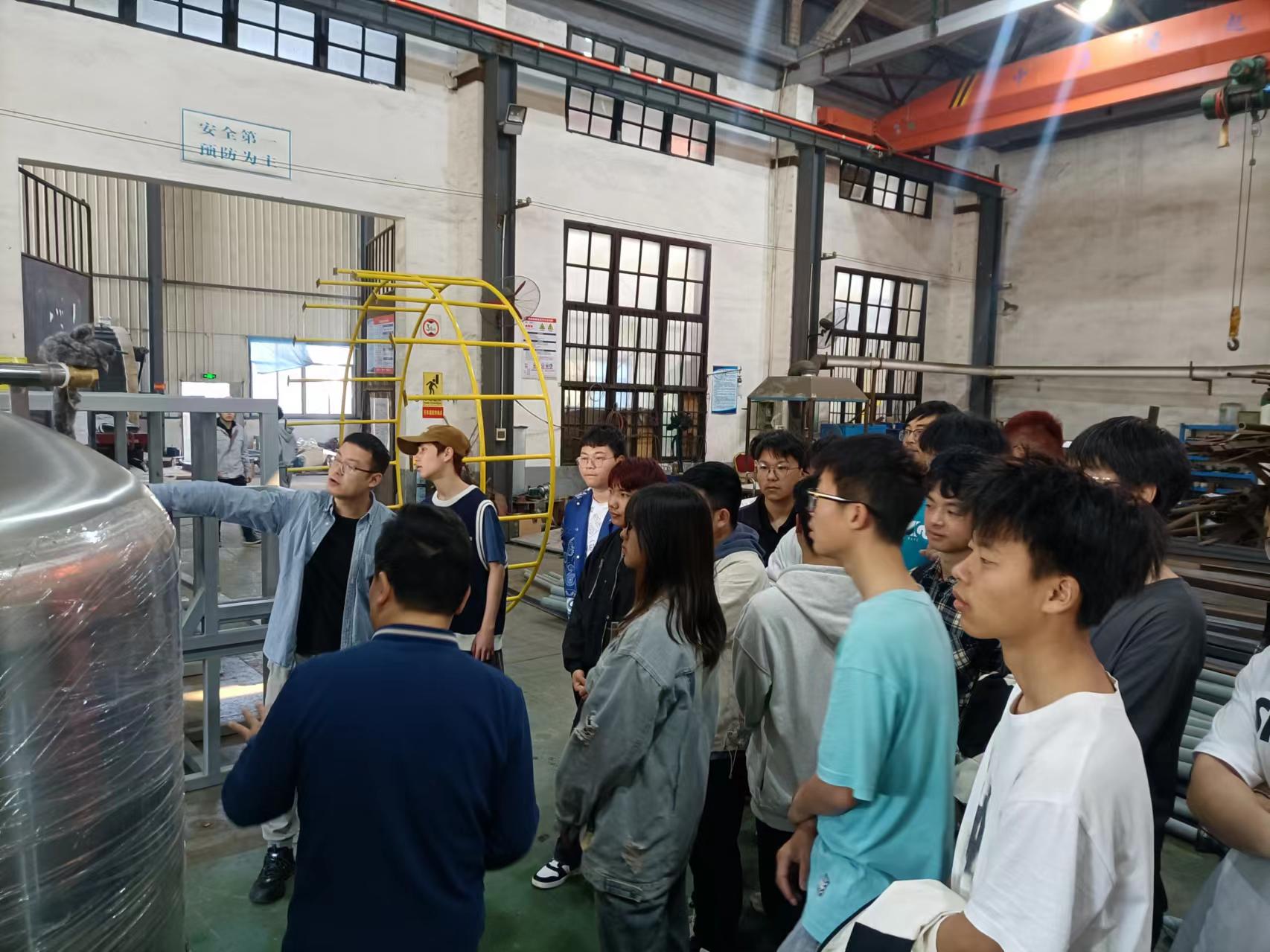 湖南工程学院近200名学生来开云官方网页版_开云（中国）
认知实习